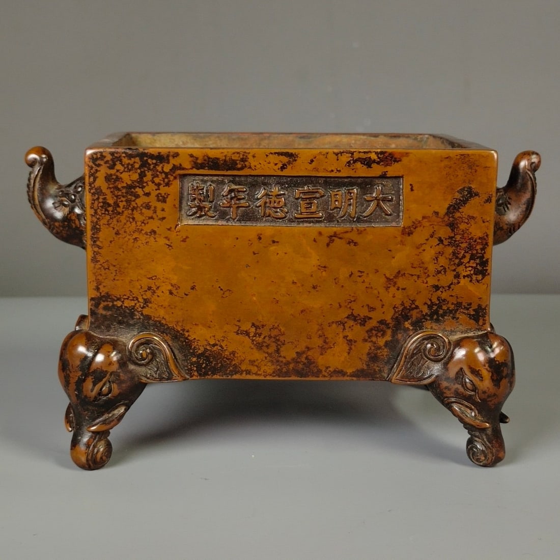 Chinese gilt bronze incense burner Ming dynasty Xuande Mark & Period (1 of 9)