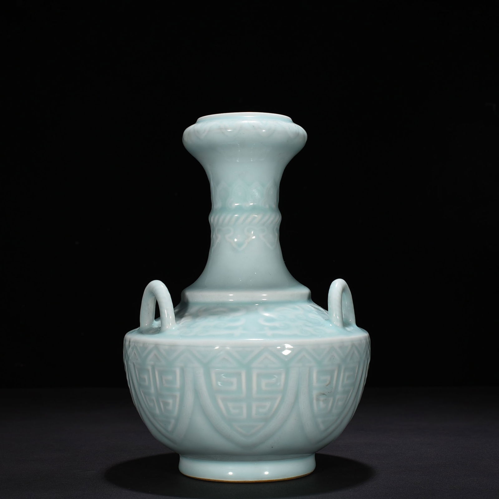 Chinese blue glaze porcelain vase Qing dynasty Qianlong Mark & Period (1 of 7)