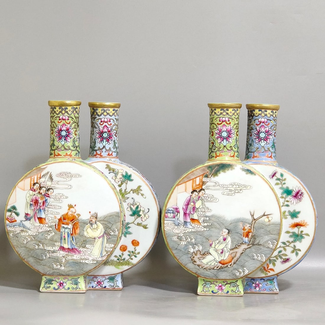 Qing Dynasty Qianlong's conjoined twins story porcelain moon vase (1 of 9)
