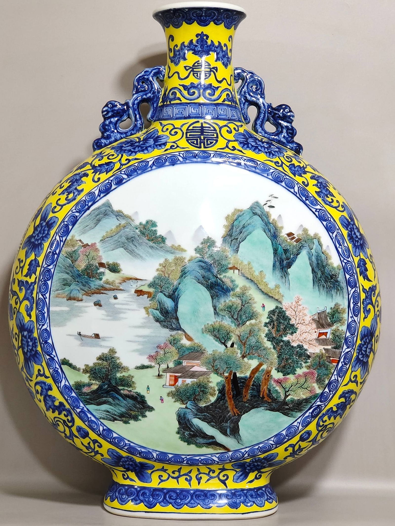 Qing Dynasty Qianlong blue and white with yellow glaze window landscape flat vase: Size: Height 59 cm - Width 42 cm Materials: Porcelain Time Period: Qing dynasty Manufactured Date: Qianlong Mark & Period Object: Chinese Antique ⛨ Purchase With Confidence ✔ Verifi
