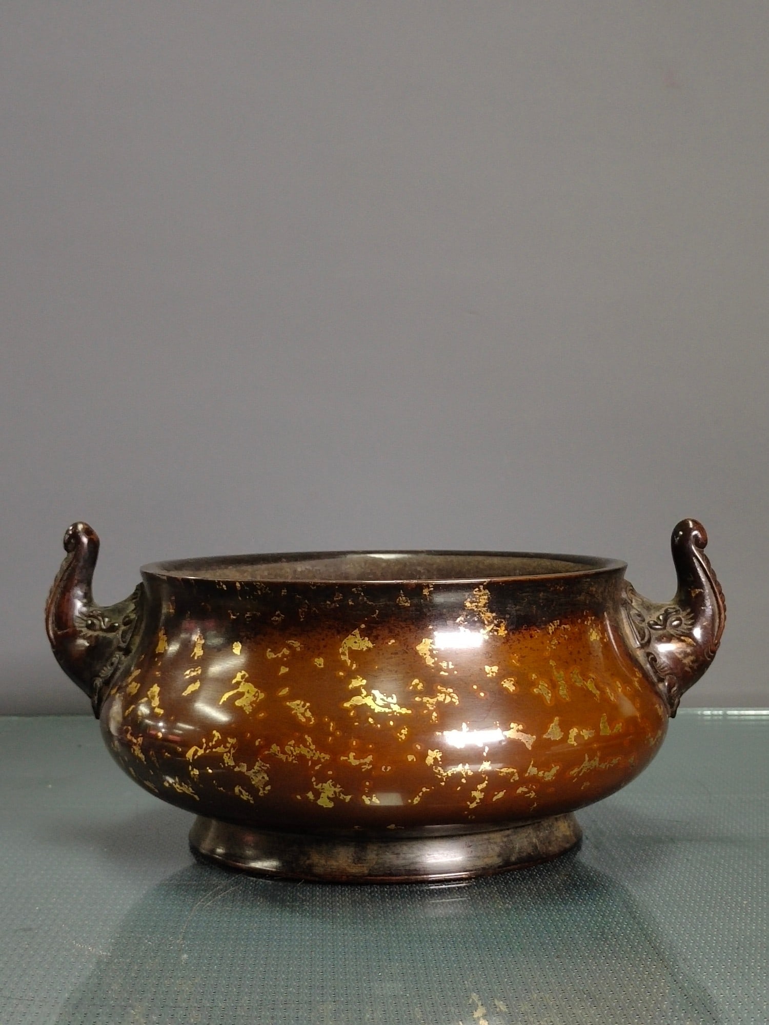 Chinese gilt bronze incense burner Ming dynasty Xuande Mark & Period (1 of 9)