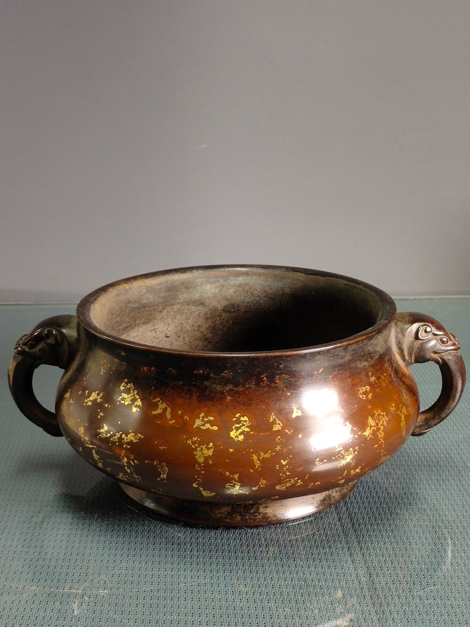 Chinese gilt bronze incense burner Ming dynasty Xuande Mark & Period (1 of 9)