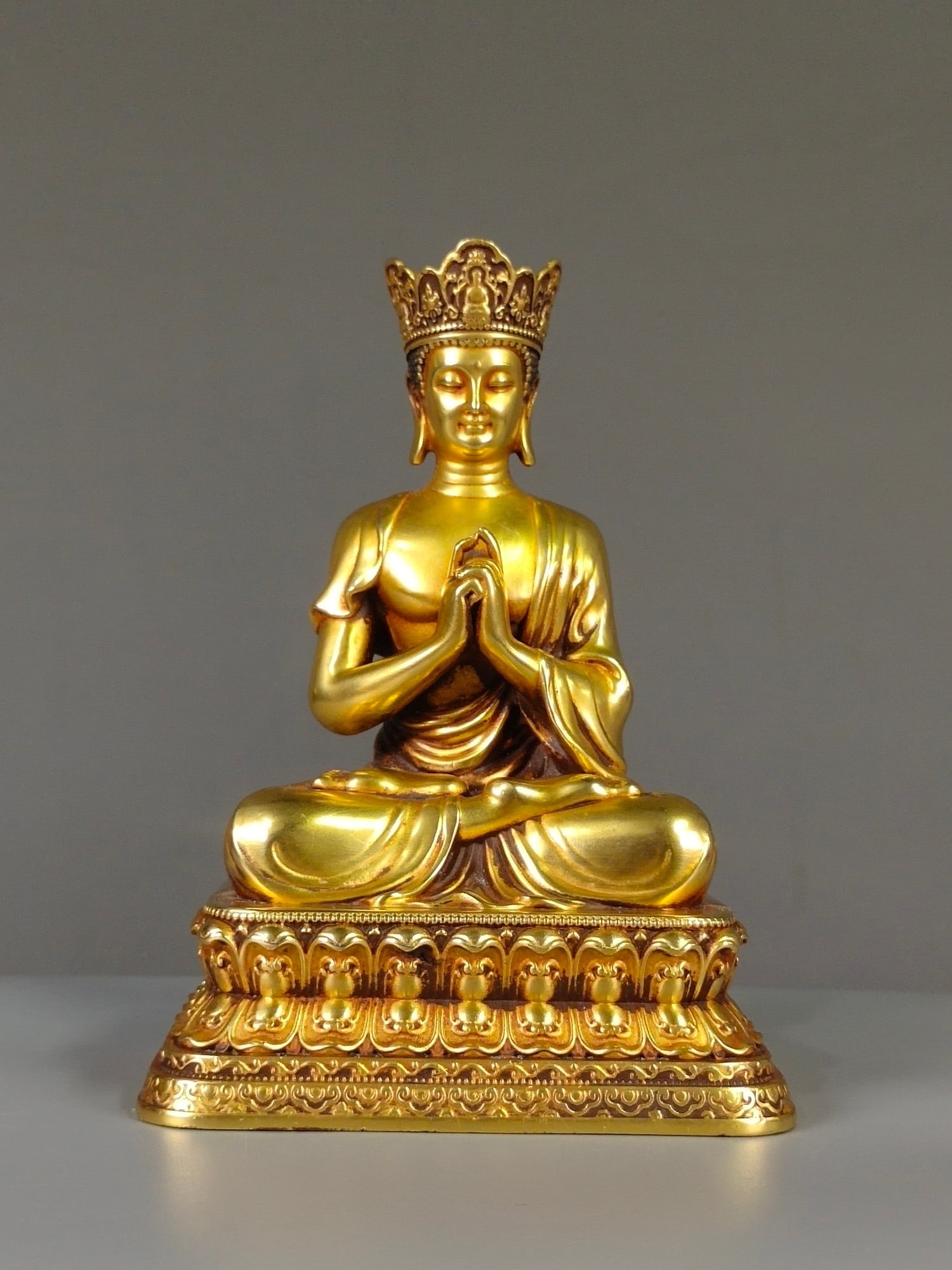 Chinese gilt bronze buddha figure Qing dynasty (1 of 9)