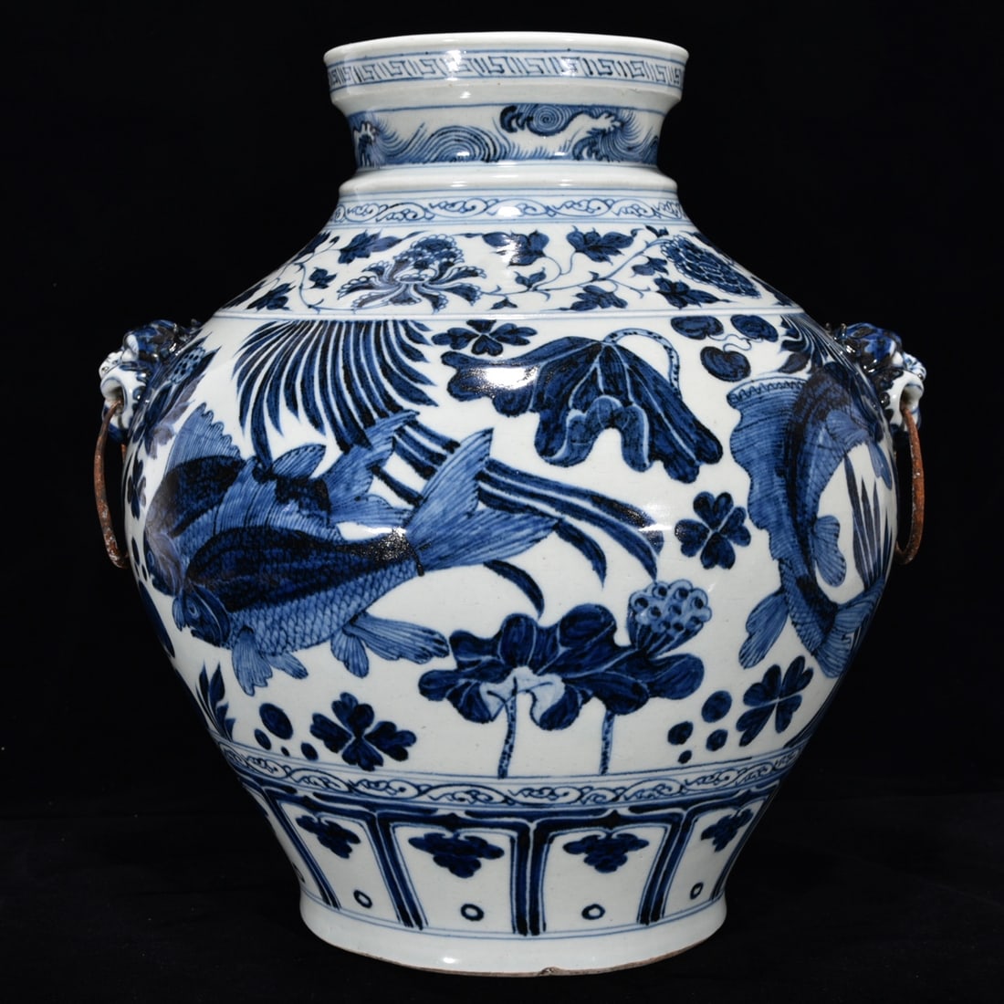Chinese blue and white porcelain jar Yuan dynasty (1 of 9)