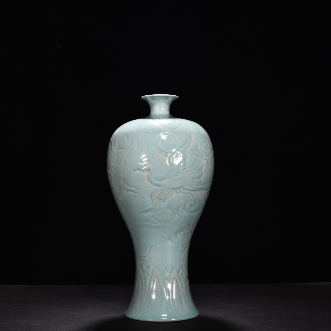 Chinese ru kiln porcelain vase Song dynasty (1 of 9)