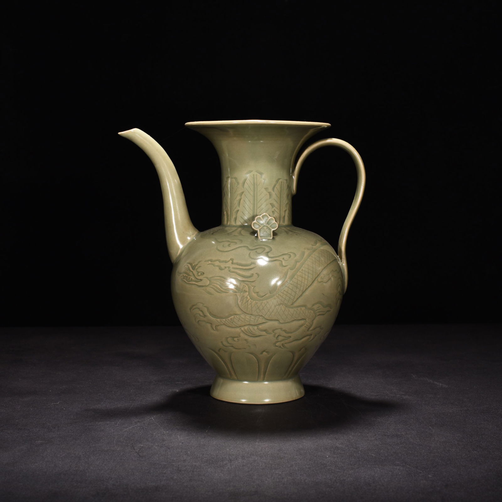 Chinese yue kiln porcelain ewer Song dynasty: Size: Height 24 cm - Width 21.5 cm Materials: Porcelain Time Period: Song dynasty Manufactured Date: 10th-c Object: Chinese Antique ⛨ Purchase With Confidence ✔ Verified Auction Hou