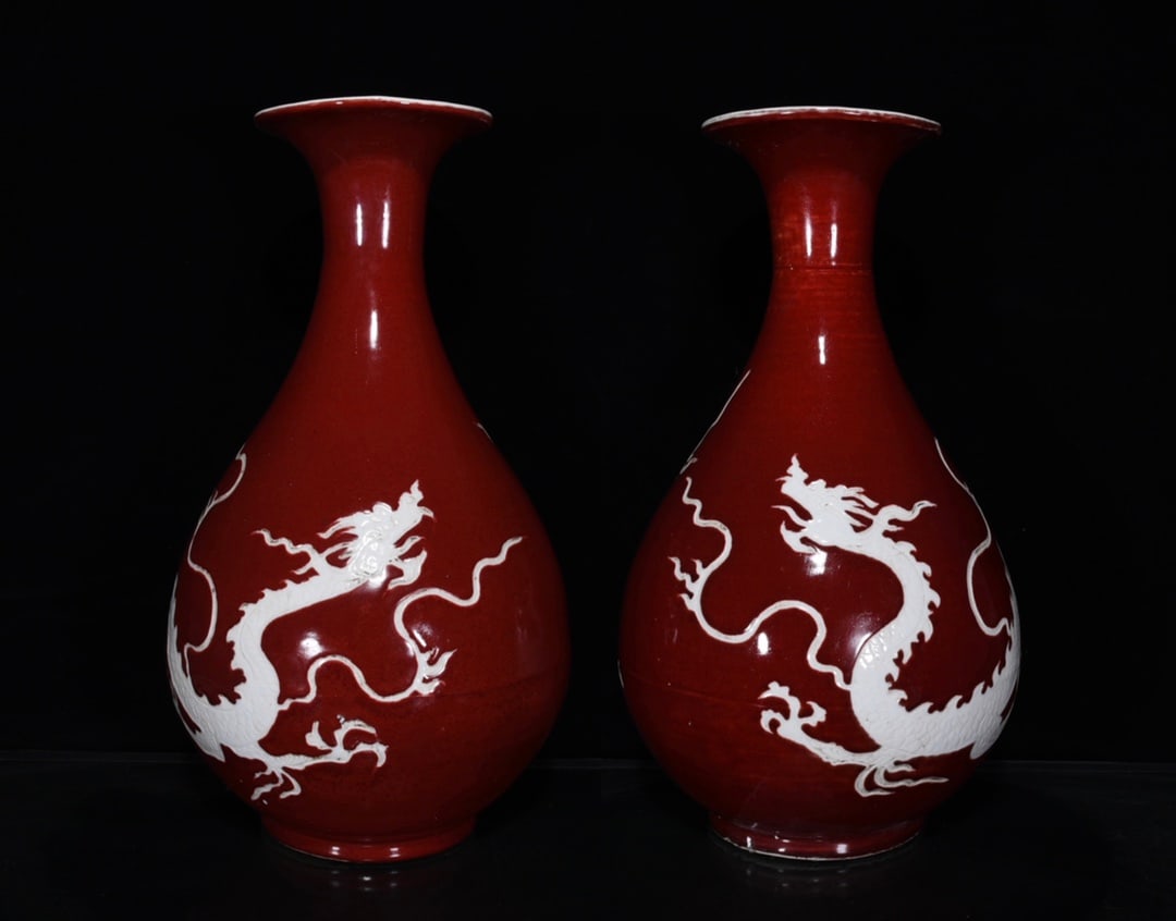 Yuan Dynasty sacrificial red gilt white dragon jade pot spring bottle pair: Size: Height 45 cm - Width 27 cm Materials: Porcelain Time Period: Yuan dynasty Manufactured Date: 13th-c Period Object: Chinese Antique ⛨ Purchase With Confidence ✔ Verified Auctio