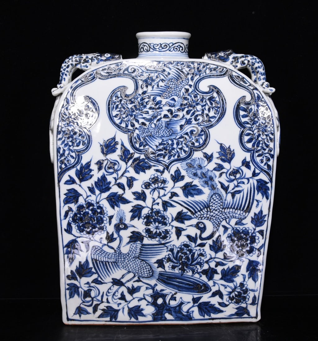 Yuan Dynasty blue and white phoenix opera peony pattern flat vase: Size: Height 38.5 cm - Width 30 cm Materials: Porcelain Time Period: Yuan dynasty Manufactured Date: 13th-c Period Object: Chinese Antique ⛨ Purchase With Confidence ✔ Verified Auct