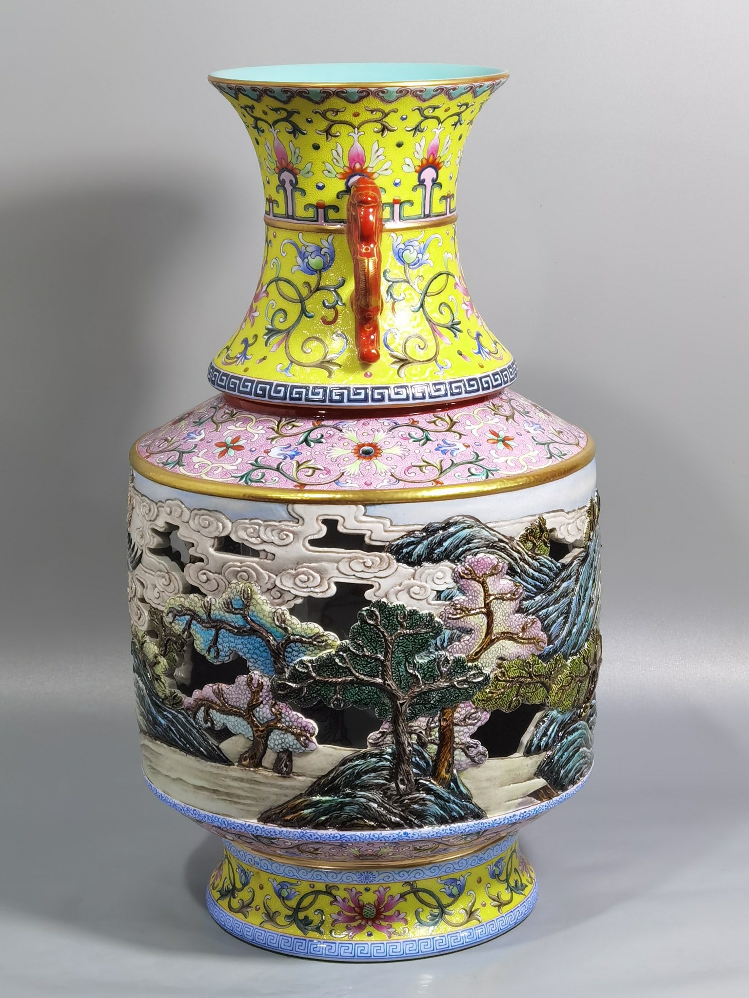 Chinese famille rose porcelain vase Qing dynasty Qianlong Mark & Period - 2