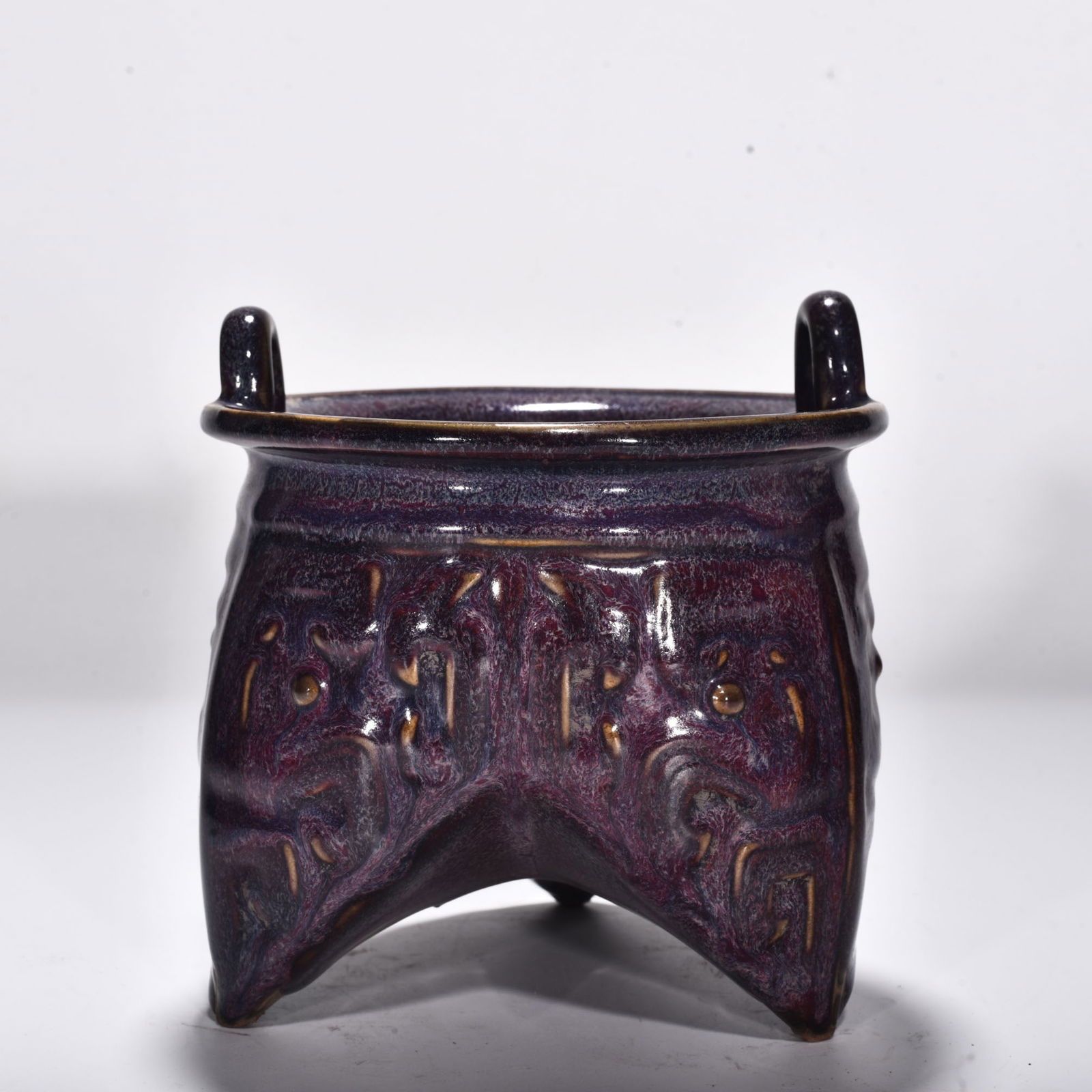 Song Dynasty Jun kiln rose purple glaze animal face pattern Li style furnace: Size: Height 14 cm - Width 15 cm Materials: Porcelain Time Period: Song dynasty Manufactured Date: 10th-c Object: Chinese Antique ⛨ Purchase With Confidence ✔ Verified Auction House