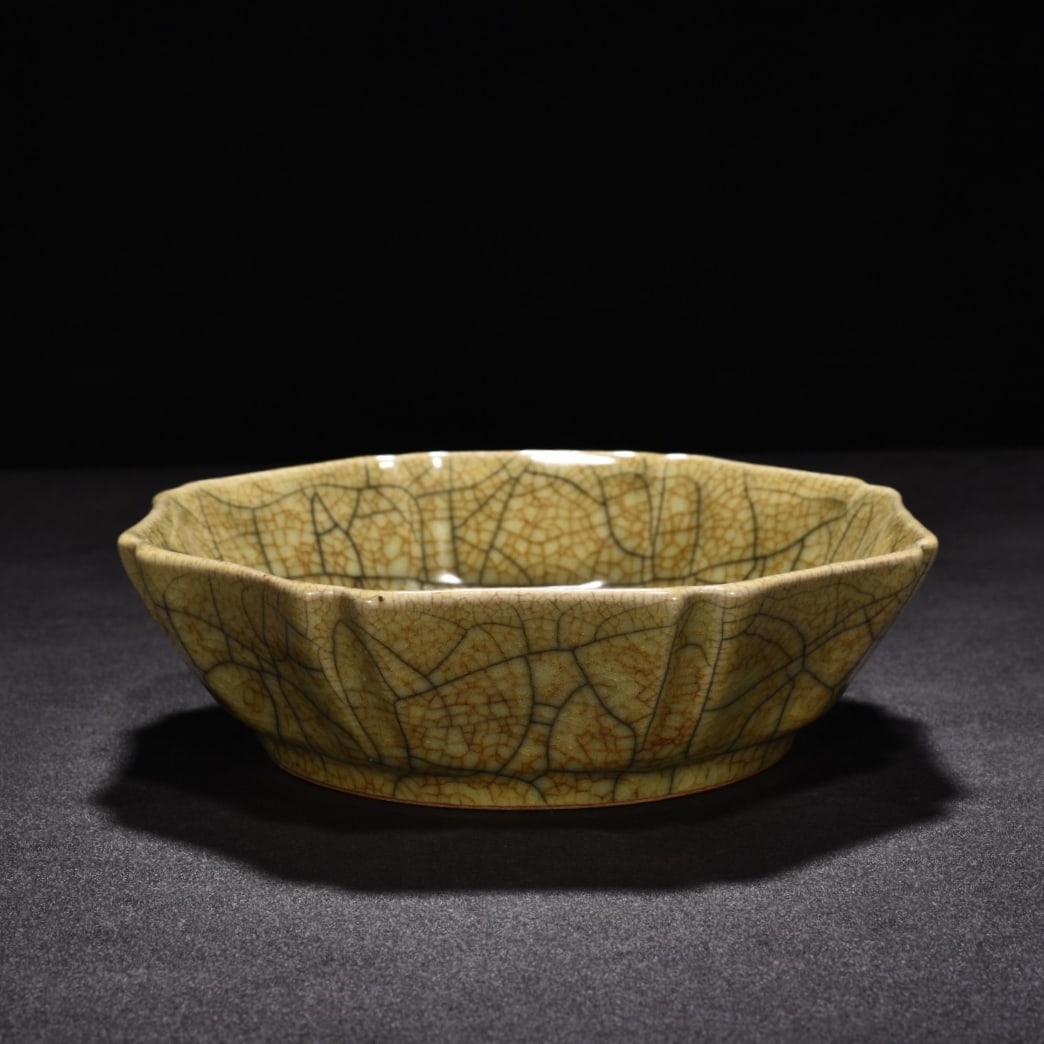 Song Dynasty Ge Kiln Beige Glaze Octagon Wash: Size: Width 17 cm - Height 5 cm Materials: Porcelain Time Period: Song dynasty Manufactured Date: 10th-c Period Object: Chinese Antique ⛨ Purchase With Confidence ✔ Verified Auction