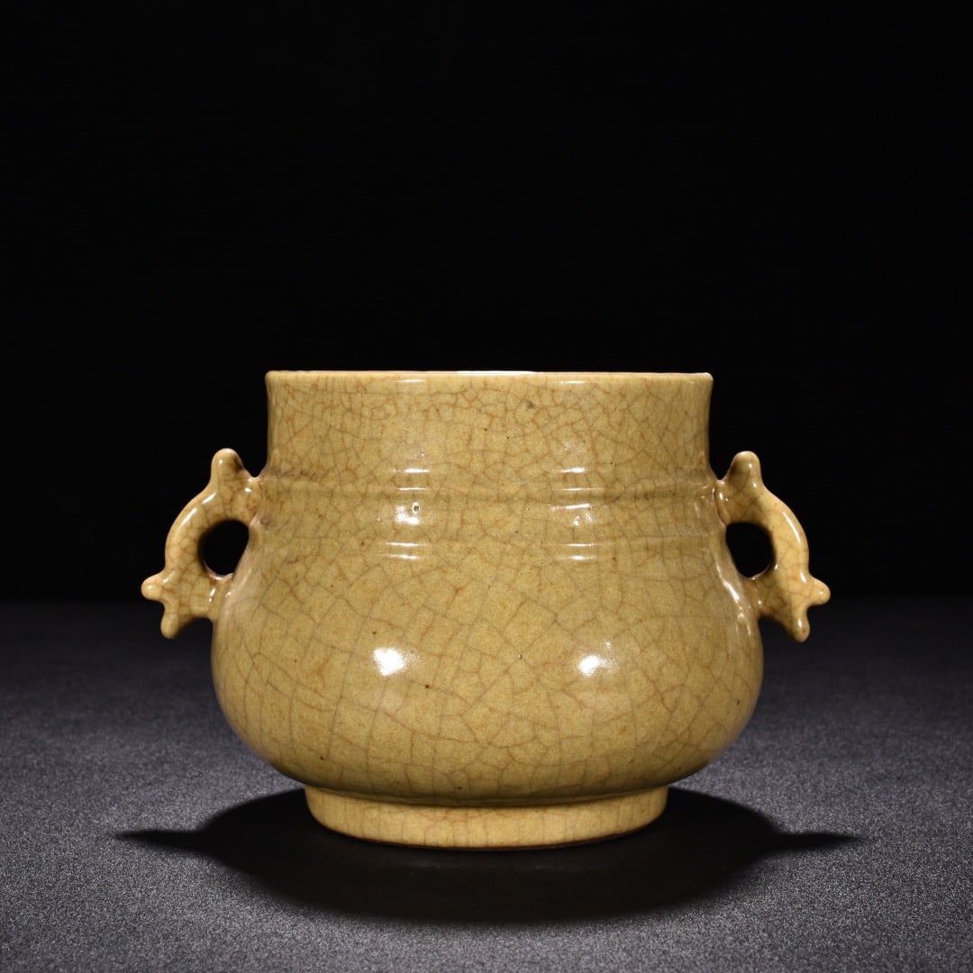 Song Dynasty ge kiln beige glaze double-eared stove: Size: Width 17.5 cm - Height 11 cm Materials: Porcelain Time Period: Song dynasty Manufactured Date: 10th-c Period Object: Chinese Antique ⛨ Purchase With Confidence ✔ Verified Auct