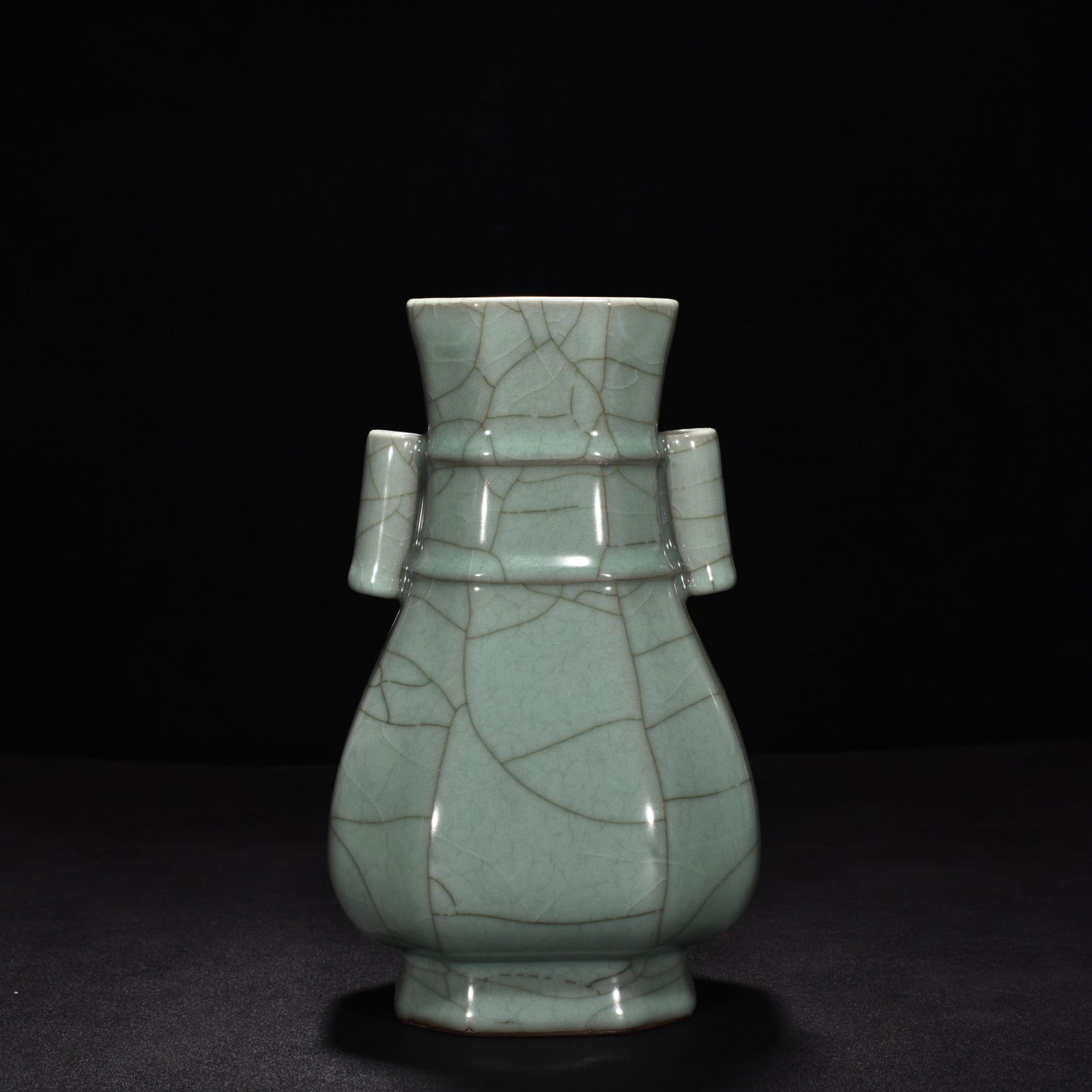 Song Dynasty official kiln celadon six-sided through-ear vase (1 of 9)