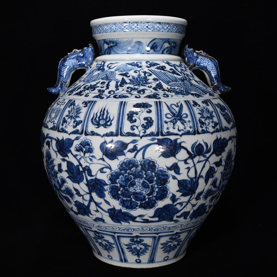 Yuan Dynasty blue and white intertwined peony porcelain animal head jar: Size: Height 38 cm - Width 35 cm Materials: Porcelain Time Period: Yuan dynasty Manufactured Date: 13th-c Period Object: Chinese Antique ⛨ Purchase With Confidence ✔ Verified Auctio