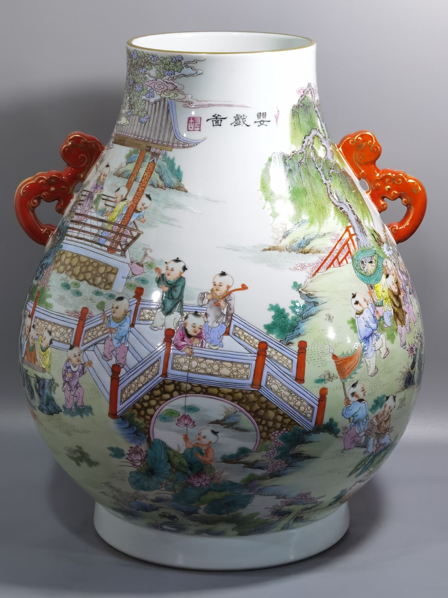 Qianlong period Qing Dynasty famille rose painting with hundreds of figures double-eared barrel vase - 3