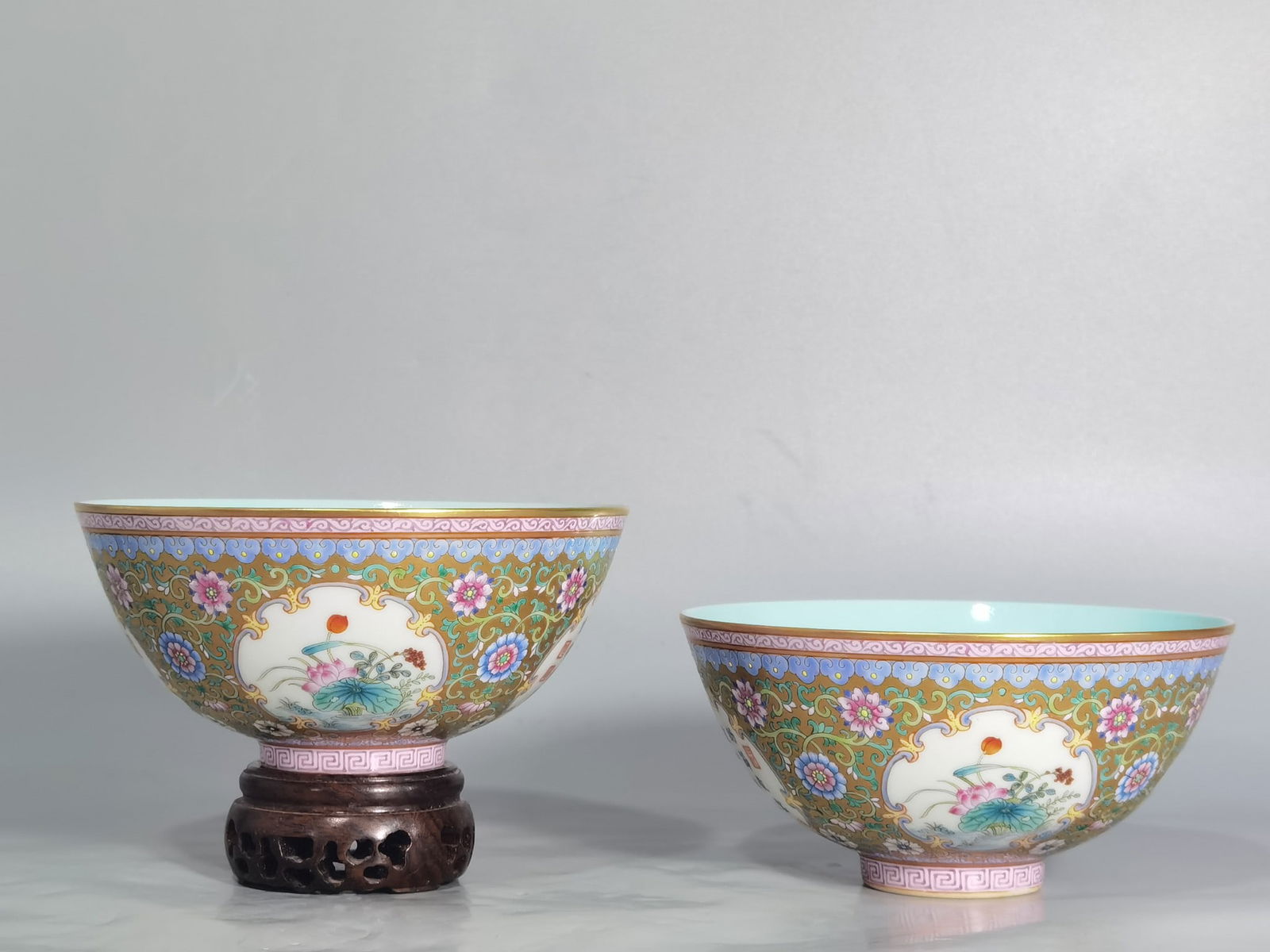Chinese famille rose porcelain bowl pair Qing dynasty Qianlong Mark & Period (1 of 9)