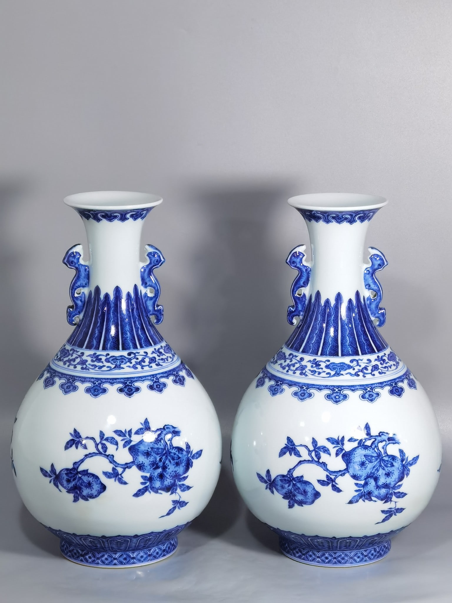 Very Rare Chinese blue and white porcelain vase pair Qing dynasty Qianlong Mark & Period (1 of 9)