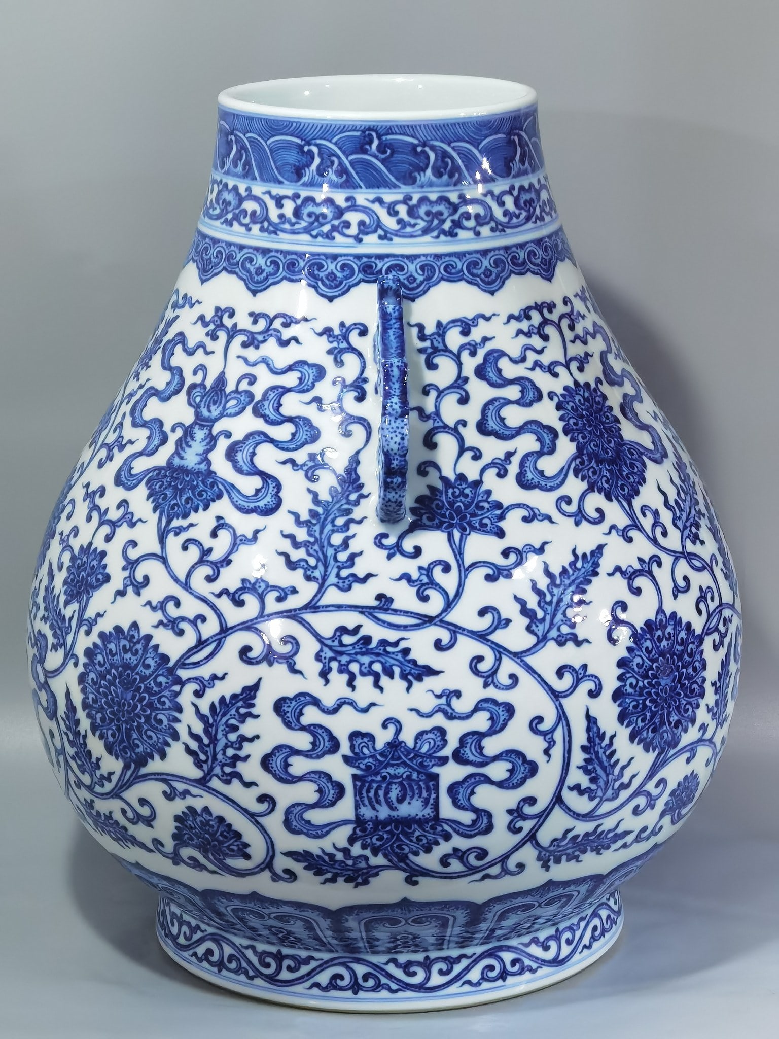 Qianlong period Qing Dynasty blue and white eight treasures lotus and lucky ears vase - 3
