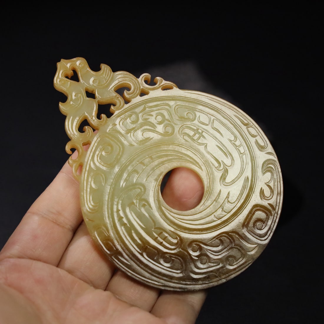 Chinese natural jade carved ornaments Qing dynasty (1 of 9)