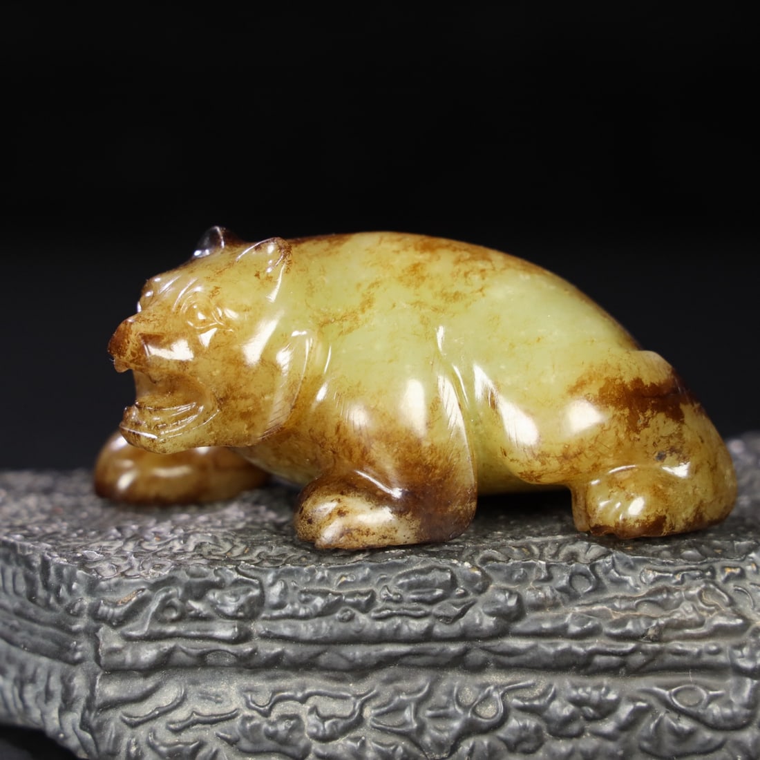 Chinese natural jade carved ornaments Qing dynasty (1 of 9)