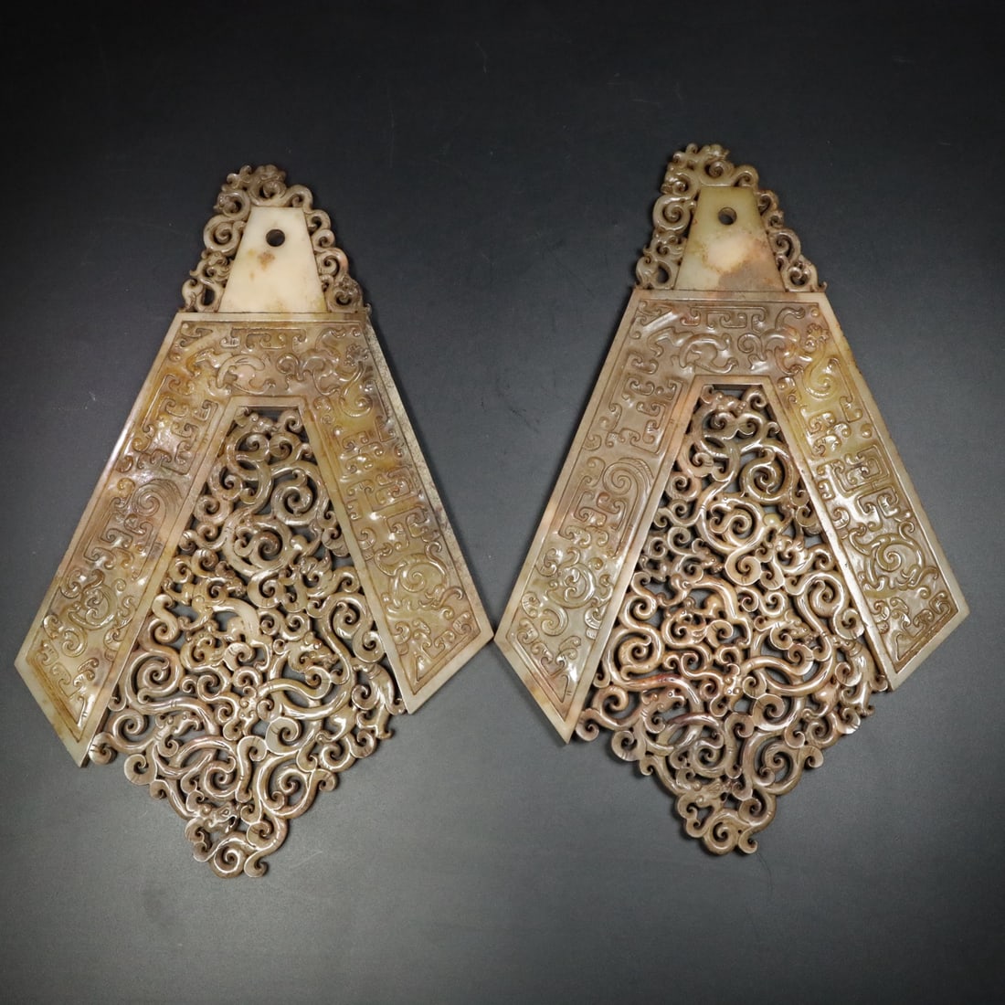 Chinese archaic jade carved ornaments: Size: Height 30.8 cm - Width 19.8 cm Materials: Archaic Jade Time Period: Han dynasty Manufactured Date: 1st to 3rd Century Period Object: Chinese Antique ⛨ Purchase With Confidence Ϩ