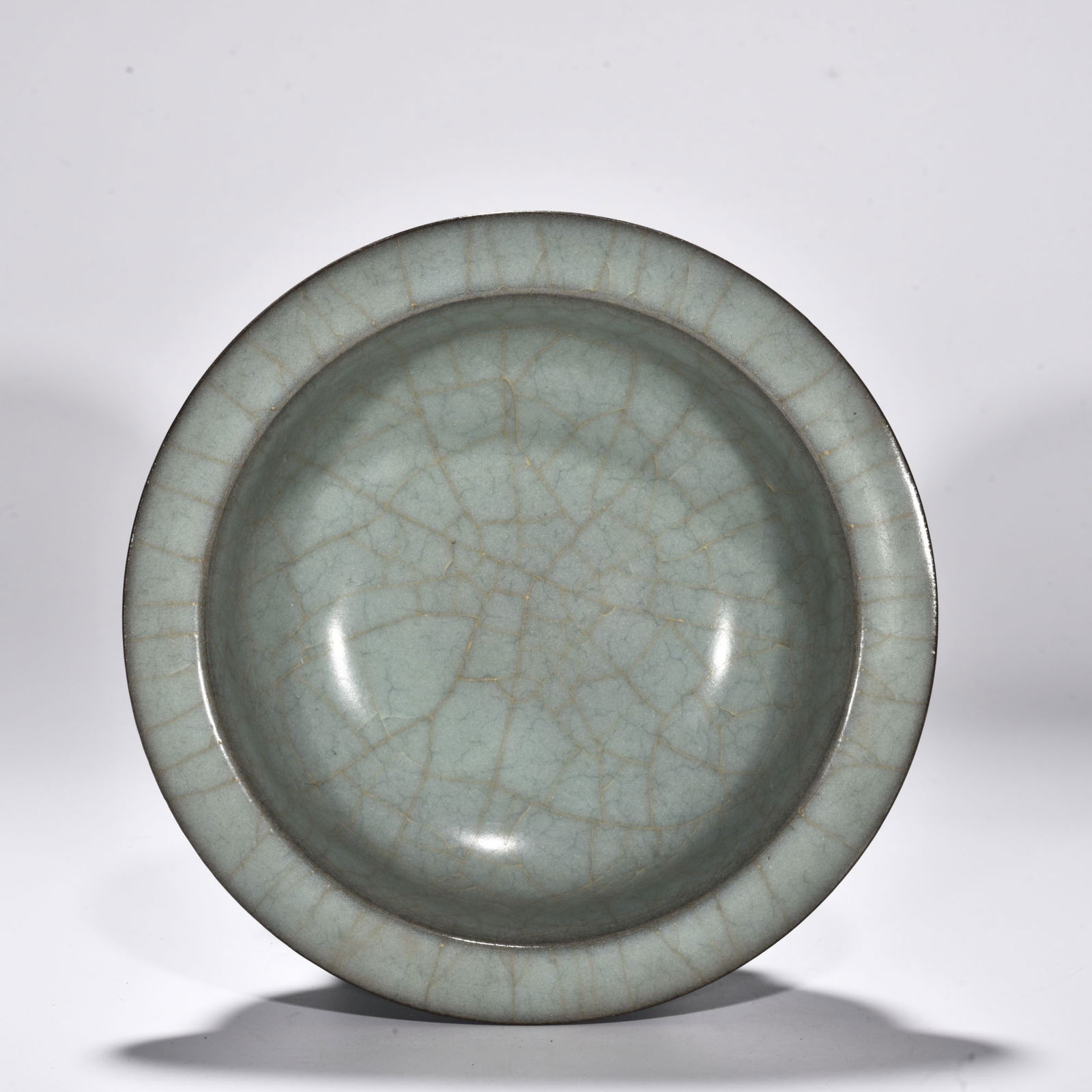 Song Dynasty official kiln celadon folded edge wash (1 of 9)
