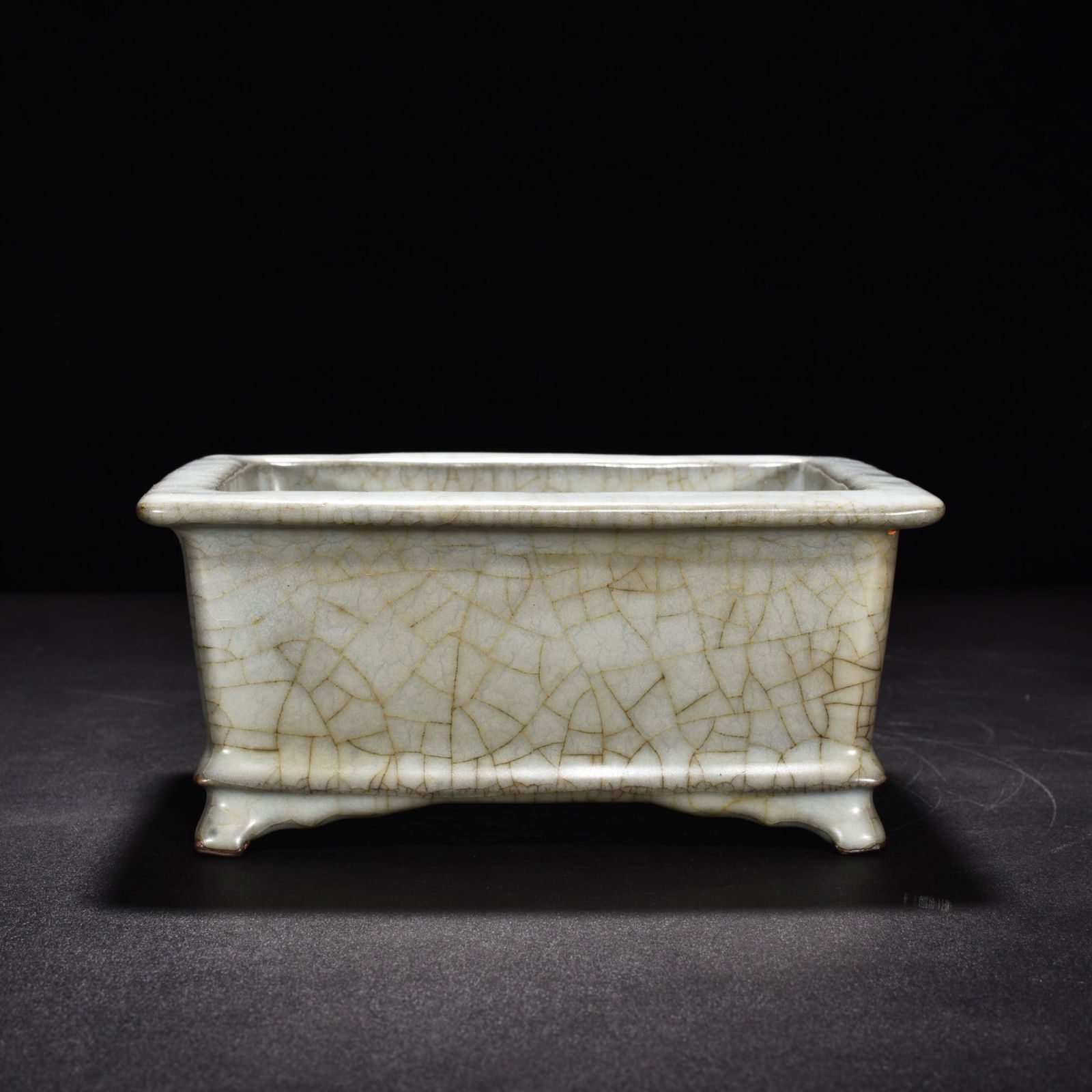 Song Dynasty official kiln celadon square narcissus basin: Size: Width 18.7 cm - Height 8.5 cm Materials: Porcelain Time Period: Song dynasty Manufactured Date: 10th-c Period Object: Chinese Antique ⛨ Purchase With Confidence ✔ Verified Auc