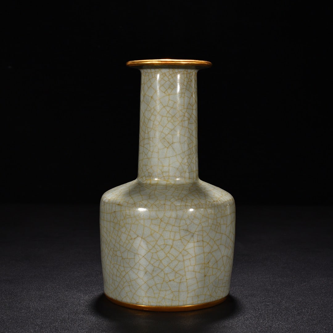 Song Dynasty Guan kiln celadon plate mouth paper mallet vase (inlaid with gold buckle) (1 of 9)