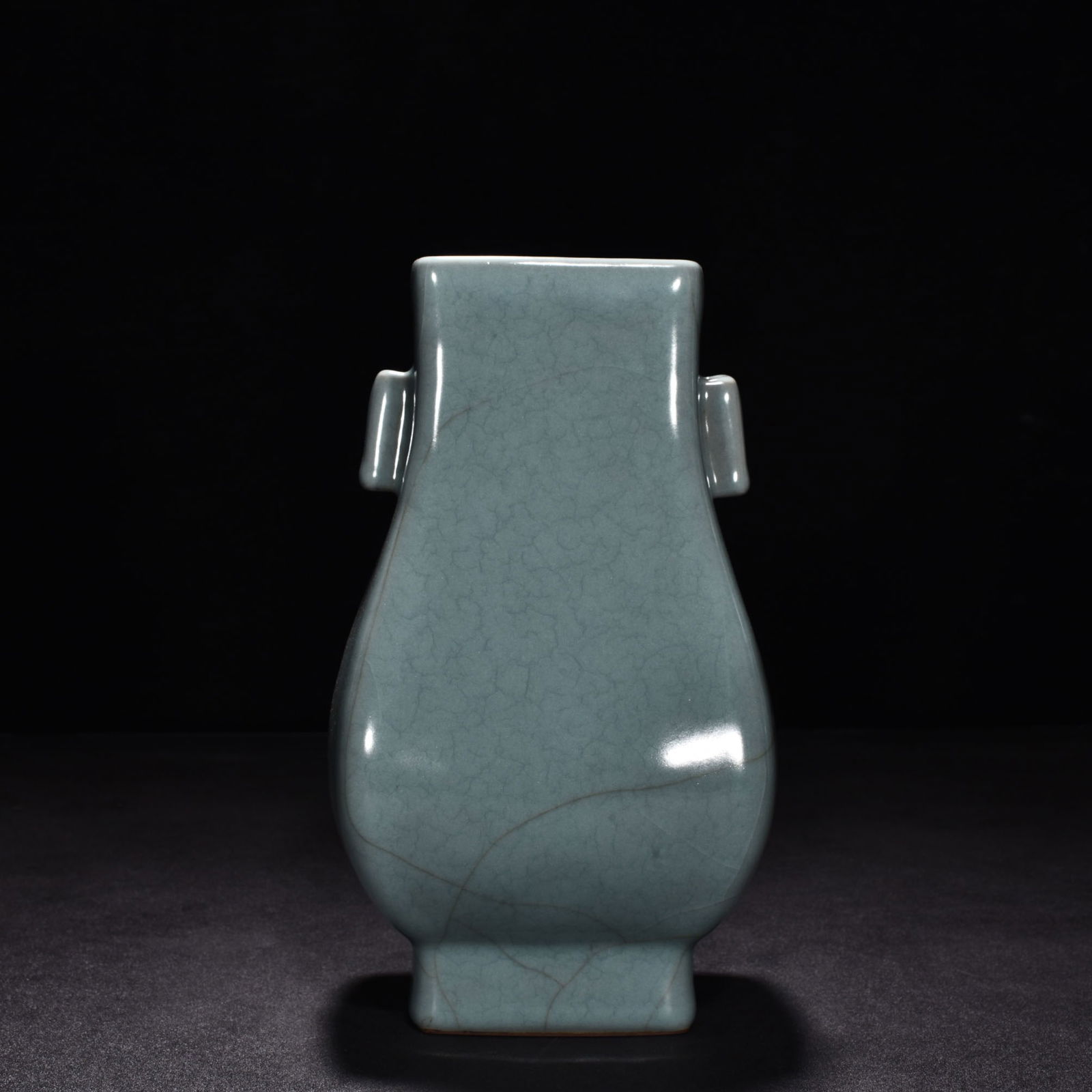 Song Dynasty official kiln celadon flat ear vase (1 of 9)