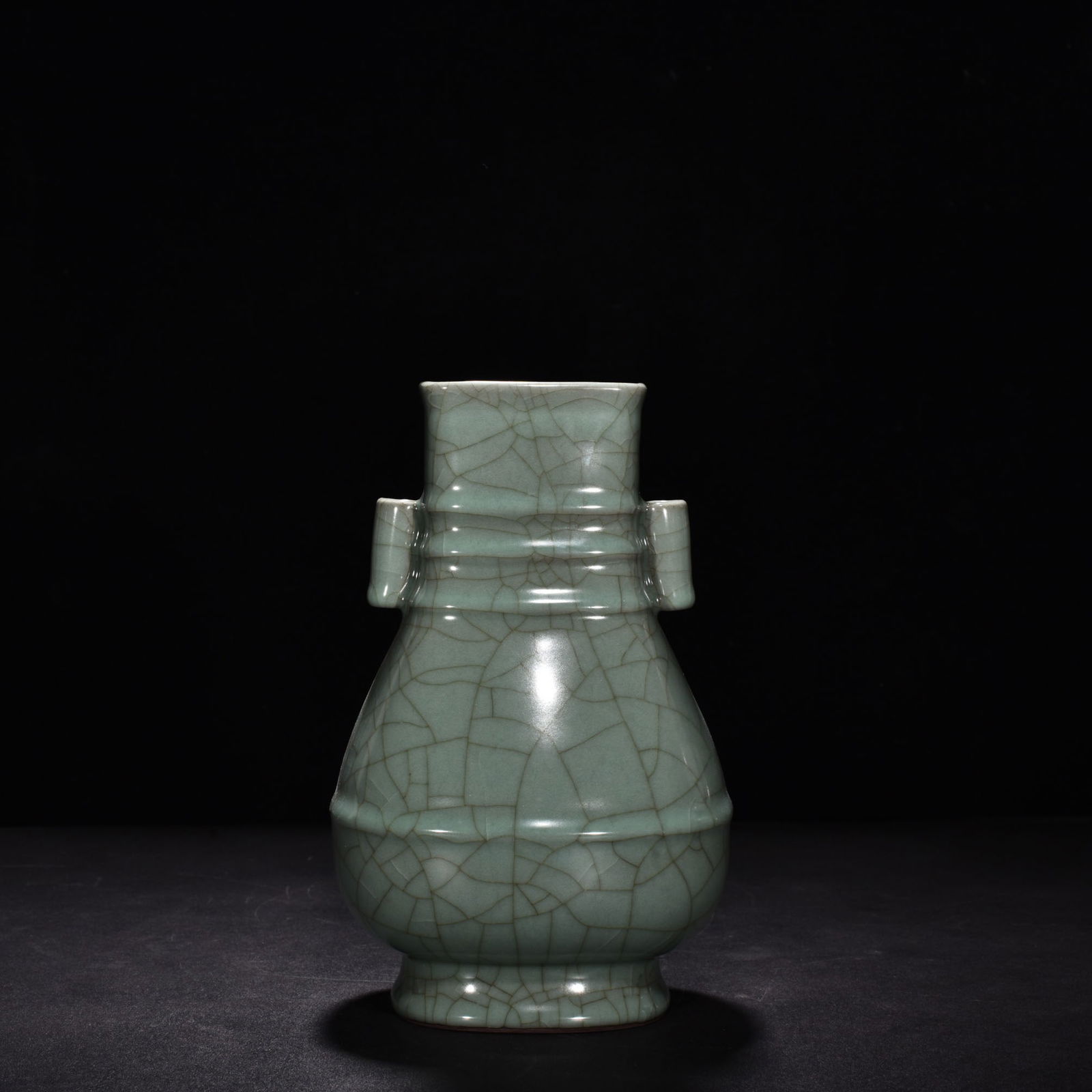 Song Dynasty official kiln celadon through-ear vase (1 of 9)