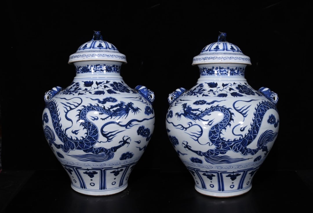 Yuan Dynasty blue and white dragon animal head lid jar: Size: Height 53 cm - Width 39 cm Materials: Porcelain Time Period: Yuan dynasty Manufactured Date: 13th-c Period Object: Chinese Antique ⛨ Purchase With Confidence ✔ Verified Auctio