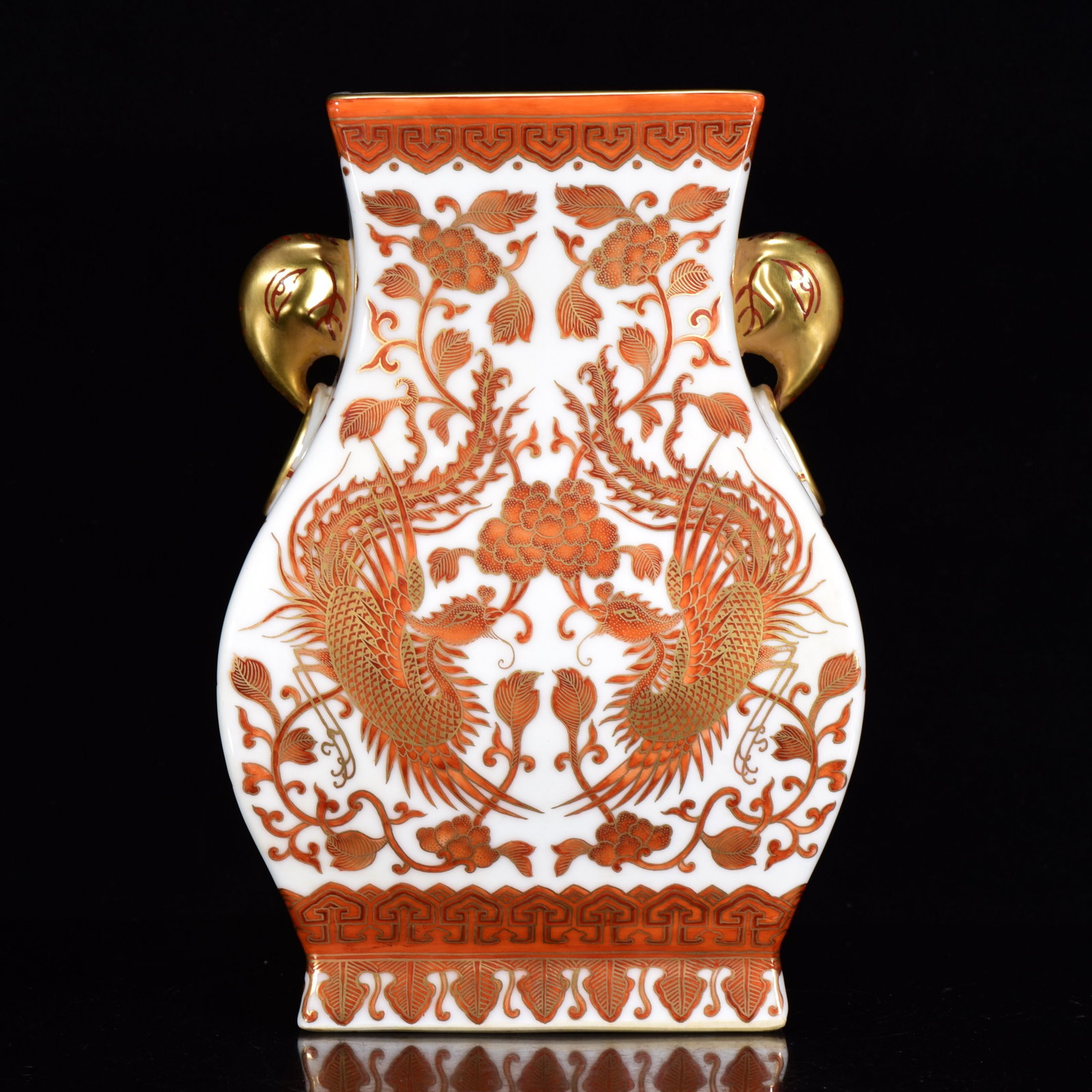 Qing Dynasty Qianlong alum red gold phoenix peony gold elephant ear square flat vase: Size: Height 26 cm - Width 17 cm Materials: Porcelain Time Period: Qing dynasty Manufactured Date: Qianlong Mark & Period Object: Chinese Antique ⛨ Purchase With Confidence ✔ Verifi