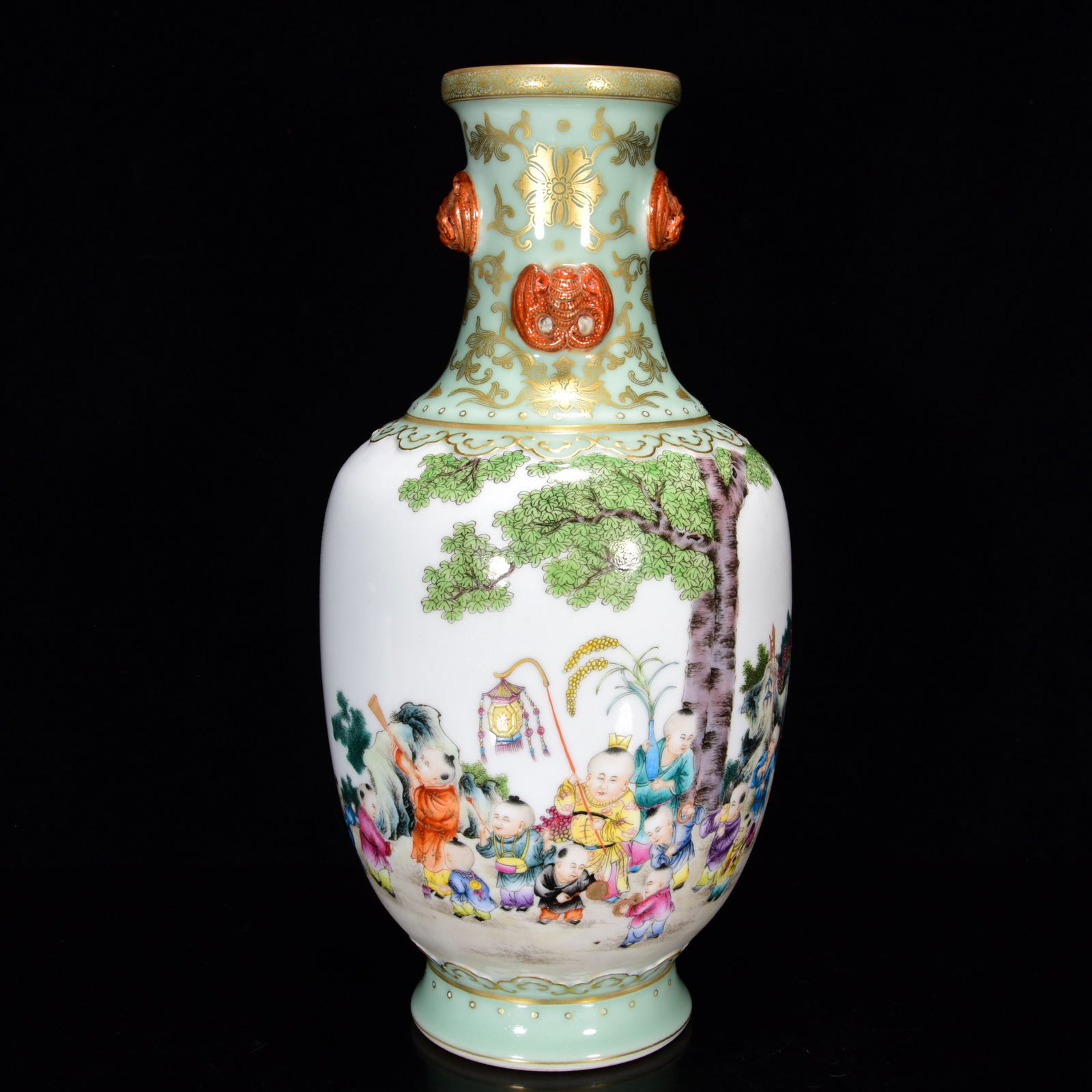 Chinese famille rose porcelain vase Qing dynasty Qianlong Mark & Period (1 of 9)