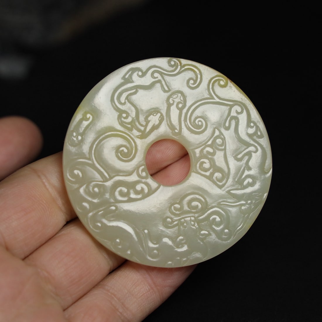 Chinese natural jade carved ornaments Qing dynasty (1 of 9)
