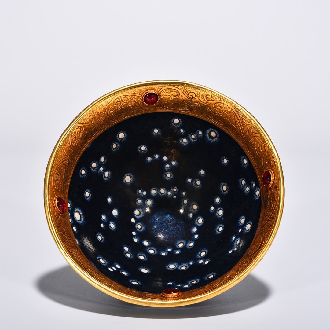 Song Dynasty Jianyao luminous celestial eye lamp chiseled gilt inlaid with gems: Size: Width 13 cm - Height 7.2 cm Materials: Porcelain Time Period: Song dynasty Manufactured Date: 10th-c Period Object: Chinese Antique⛨ Purchase With Confidence ✔ Verified Auctio