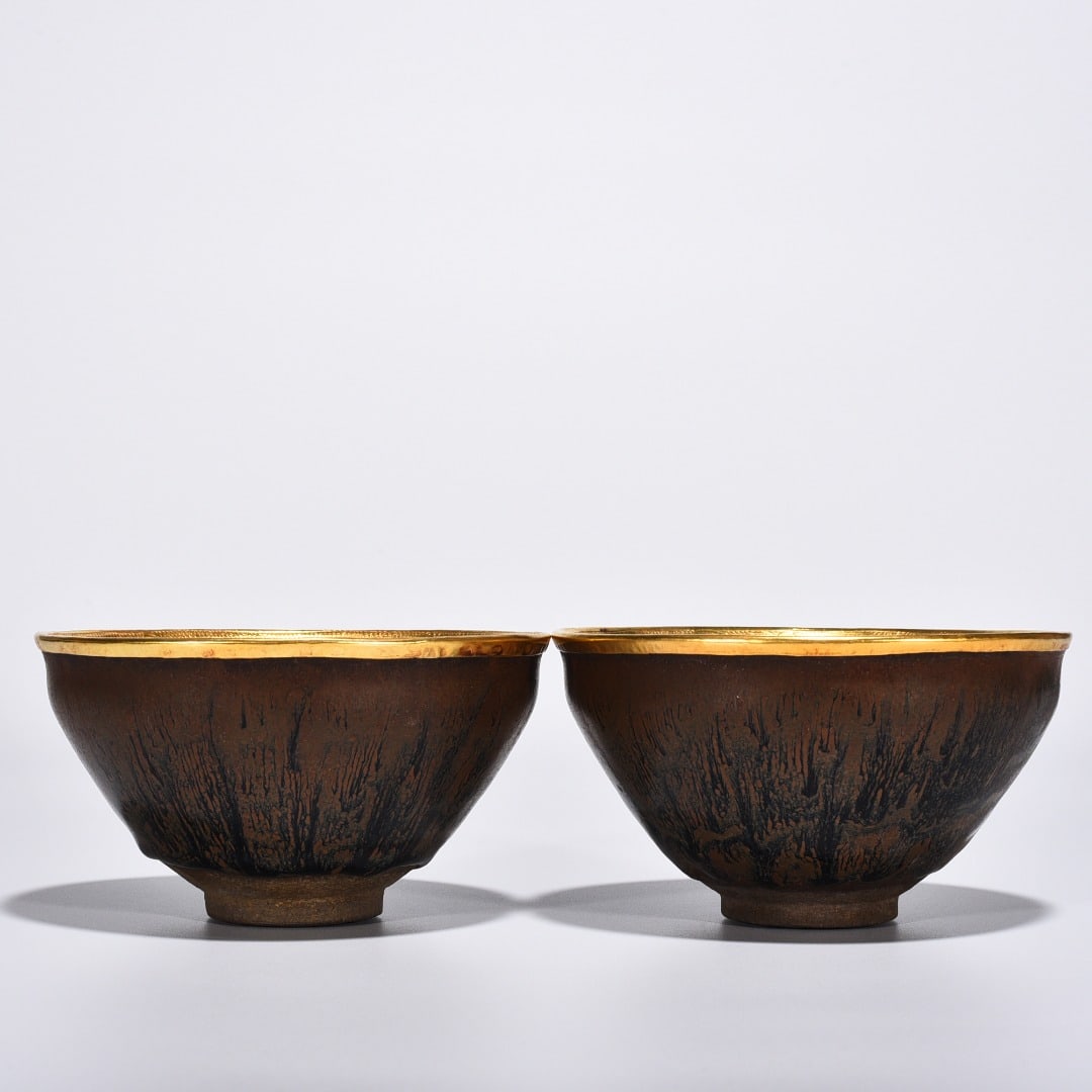 Song Dynasty Jianyao obsidian lamp engraved gilt inlaid gems: Size: Width 12.8 cm - Height 7 cm Materials: Porcelain Time Period: Song dynasty Manufactured Date: 10th-c Period Object: Chinese Antique ⛨ Purchase With Confidence ✔ Verified Aucti