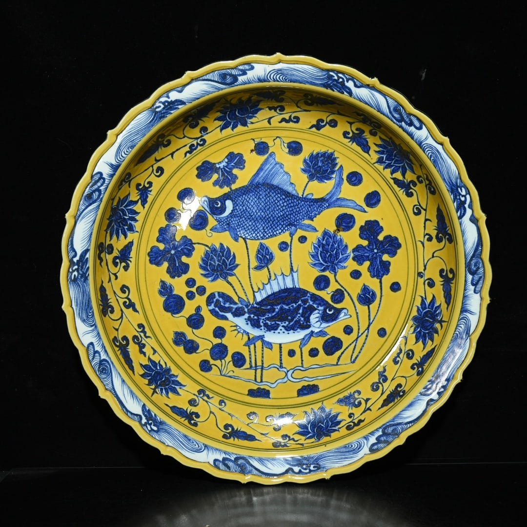 Yuan Dynasty yellow ground blue and white fish and algae porcelain plate: Size: Width 45 cm - Height 7 cm Materials: Porcelain Time Period: Yuan dynasty Manufactured Date: 13th-c Period Object: Chinese Antique ⛨ Purchase With Confidence ✔ Verified Auction