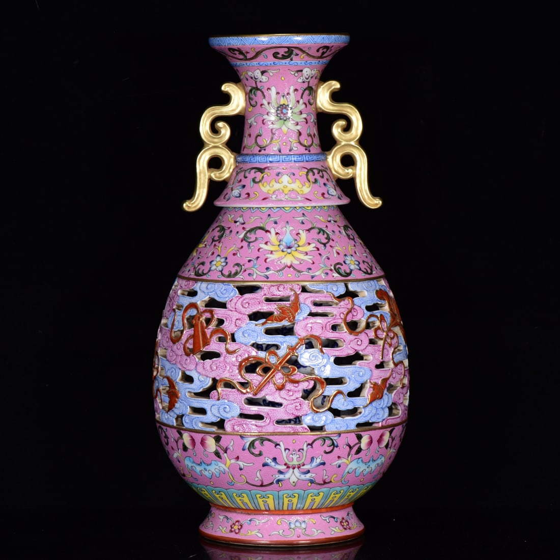 Qing Dynasty Qianlong period pastel carved gilt hollow revolving vase (1 of 9)