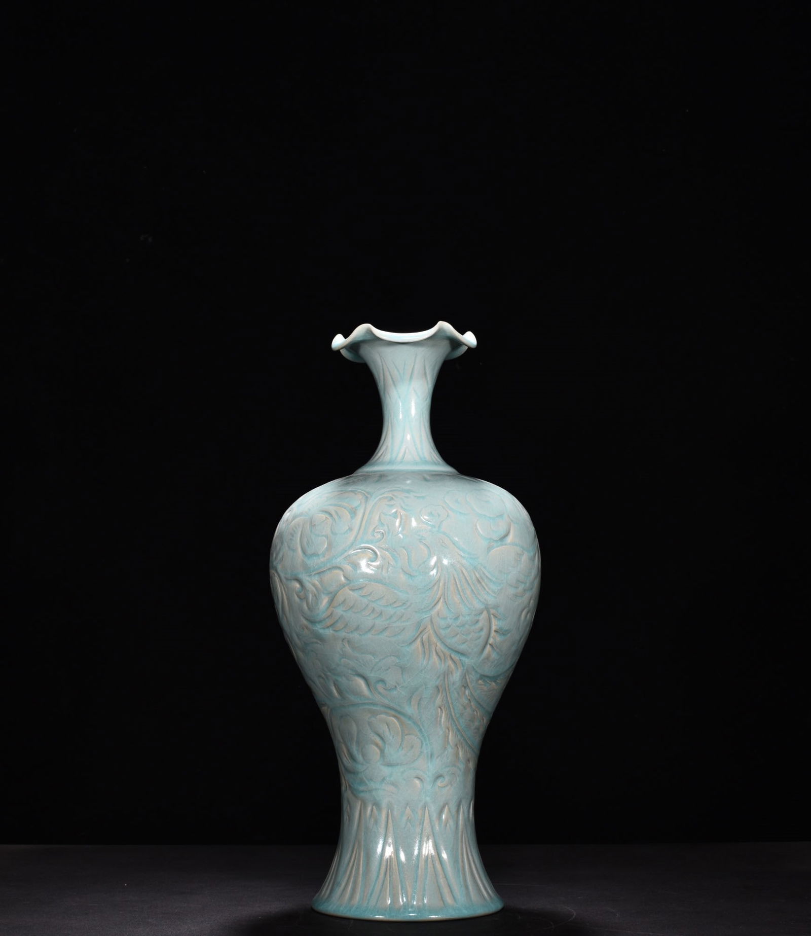 Song Dynasty Ru kiln azure glaze engraved phoenix porcelain vase: Size: Height 42.5 cm - Width 18.5 cm Materials: Porcelain Time Period: Song dynasty Manufactured Date: 10th-c Object: Chinese Antique ⛨ Purchase With Confidence ✔ Verified Auction H