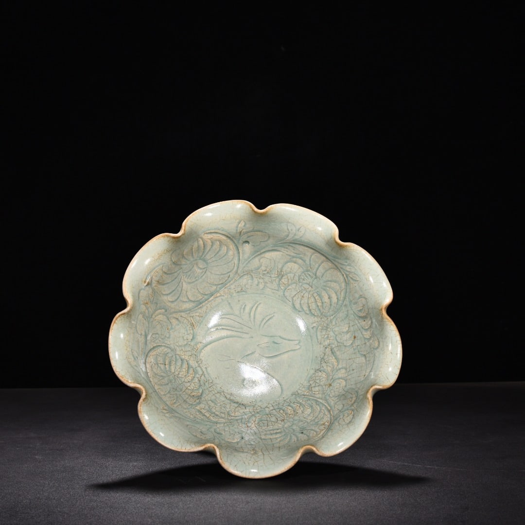 Song Dynasty Ru kiln azure glaze carved deer flower mouth bowl: Size: Width 21 cm - Height 9 cm Materials: Porcelain Time Period: Song dynasty Manufactured Date: 10th-c Period Object: Chinese Antique ⛨ Purchase With Confidence ✔ Verified Auction