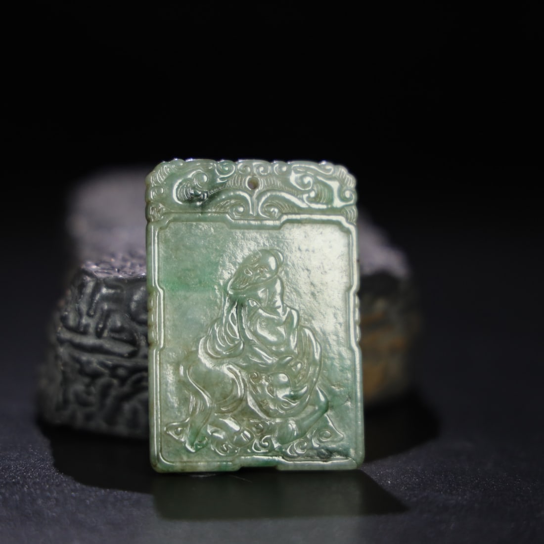 Chinese natural jade carved ornaments Qing dynasty: Size: Height 5.5 cm - Width 3.8 cm Materials: Natural Jade Time Period: Qing dynasty Manufactured Date: Qianlong Period Object: Chinese Antique ⛨ Purchase With Confidence ✔ Verified