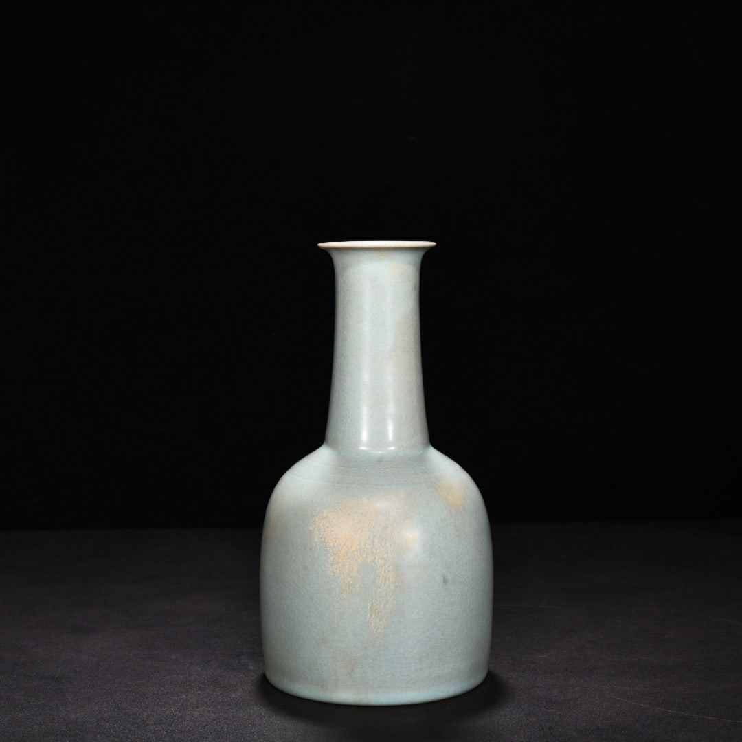 Song Dynasty Ru kiln azure glaze rattle dish bottle: Size: Height 21.8 cm - Width 11 cm Materials: Porcelain Time Period: Song dynasty Manufactured Date: 10th-c Object: Chinese Antique ⛨ Purchase With Confidence✔ Verified Auction