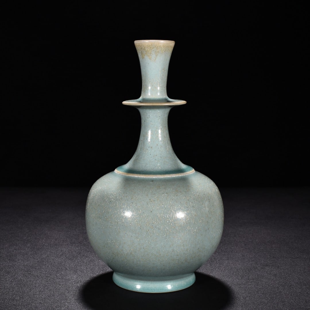 Song Dynasty Ru kiln azure glaze dazzling pure bottle (1 of 9)