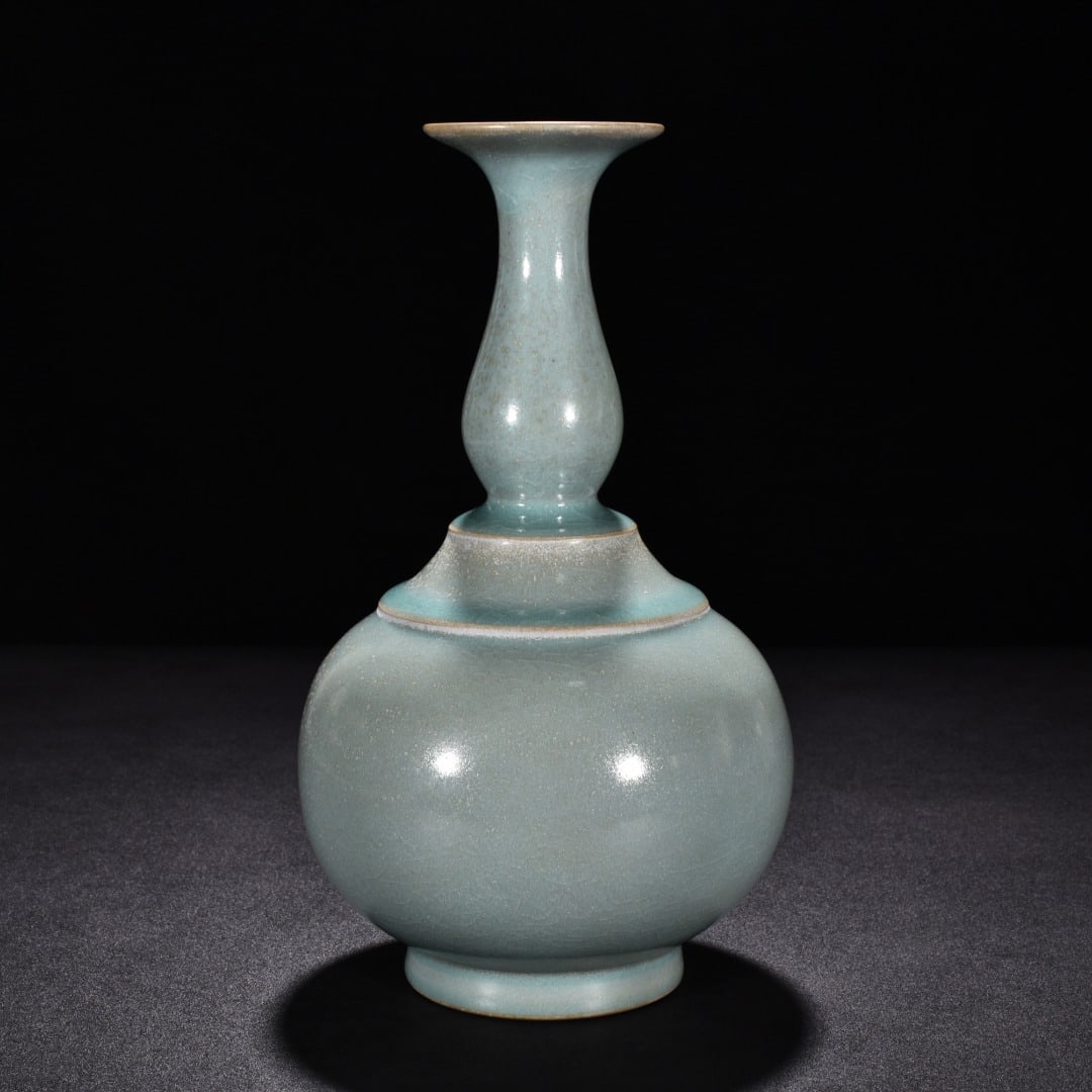 Song Dynasty Ru Kiln azure-glazed gourd vase: Size: Height 26.5 cm - Width 15 cm Materials: Porcelain Time Period: Song dynasty Manufactured Date: 10th-c Object: Chinese Antique ⛨ Purchase With Confidence ✔ Verified Auction Hou
