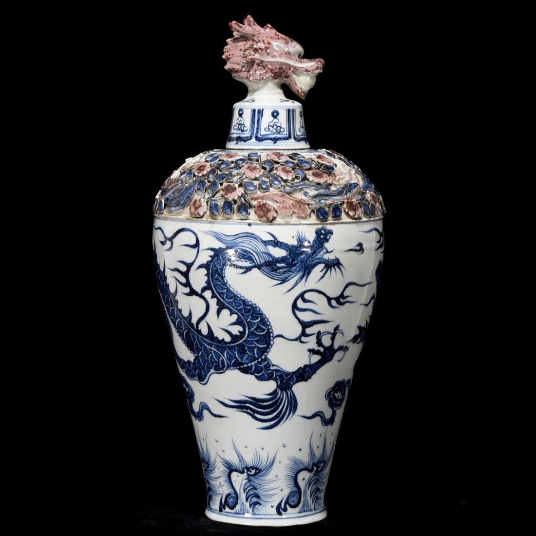 Yuan Dynasty blue and white underglaze red dragon and dragon head plum vase: Size: Height 53.5 cm - Width 26 cm Materials: Porcelain Time Period: Yuan dynasty Manufactured Date: 13th-c Period Object: Chinese Antique ⛨ Purchase With Confidence ✔ Verified Auct