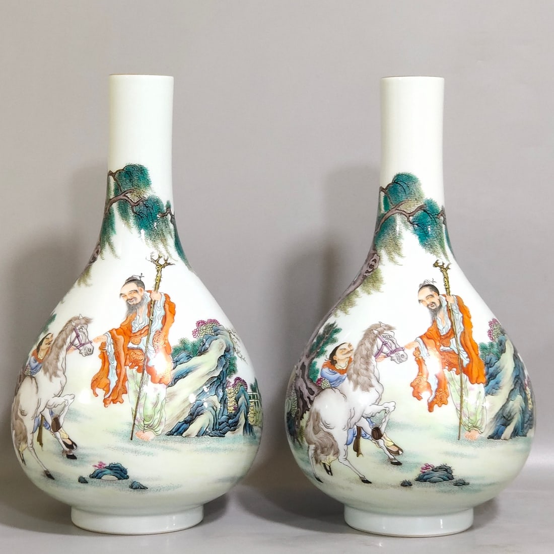 Chinese famille rose porcelain vase pair Qing dynasty Qianlong Mark & Period (1 of 9)