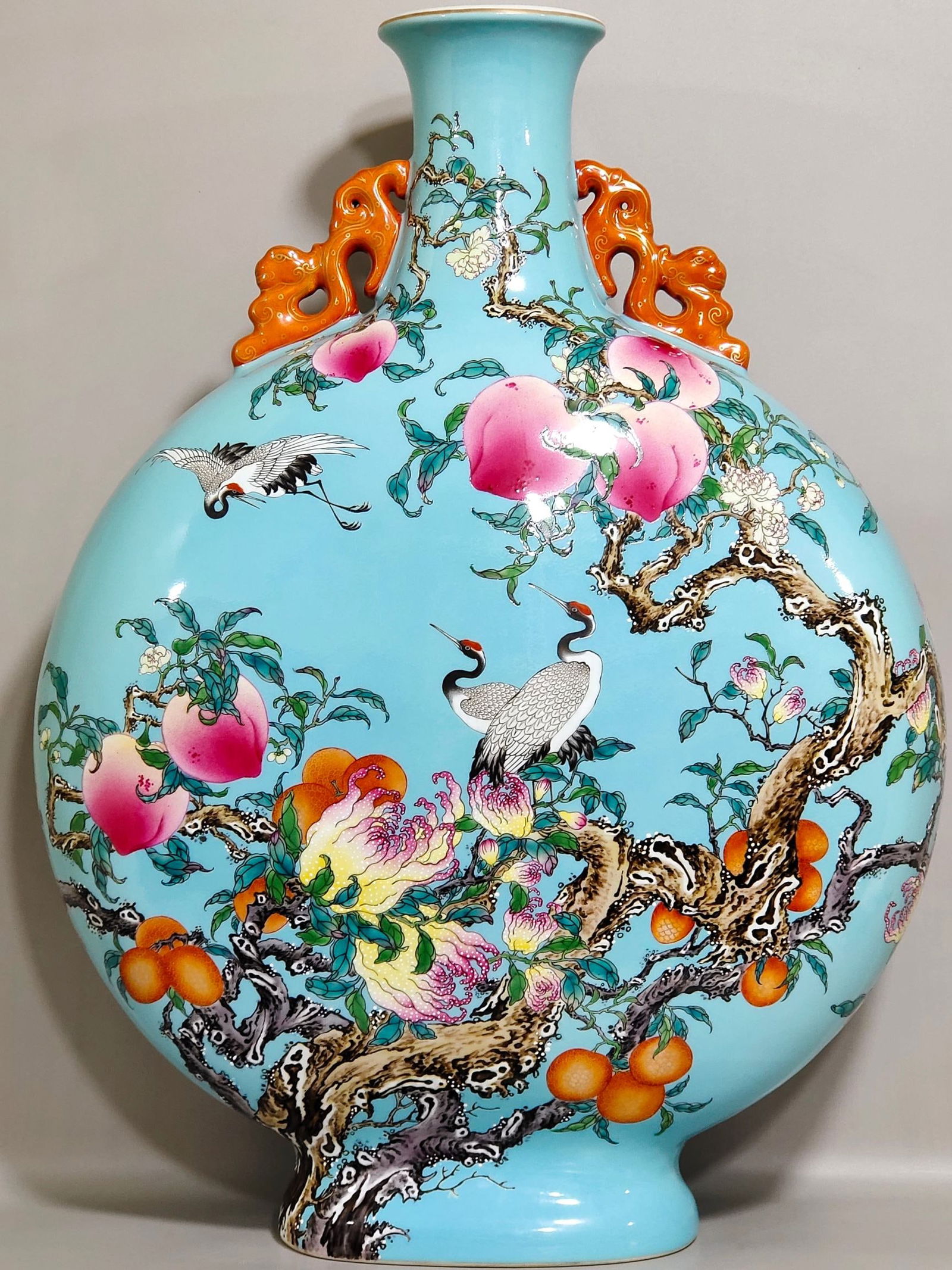 Qing Dynasty Qianlong turquoise green triple crane large flat vase: Size: Height 57.5 cm - Width 42 cm Materials: Porcelain Time Period: Qing dynasty Manufactured Date: Qianlong Mark & Period Object: Chinese Antique ⛨ Purchase With Confidence ✔ Veri