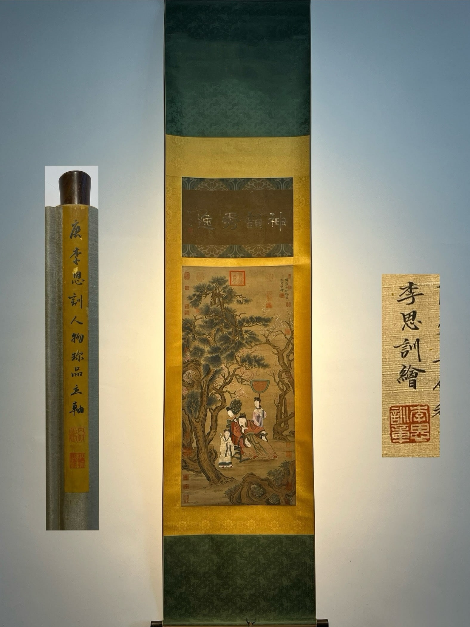 Chinese scroll painting Tang dynasty Li Sixun: Size: Height 130 cm - Width 45 cm Materials: Silk Time Period: Tang dynasty Manufactured by: Li Sixun Object: Chinese Antique Li Sixun's exquisite silk figure paintings. Li Sixun was a famous painter