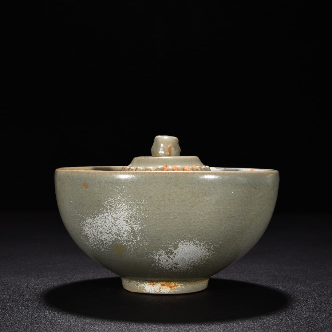 Song Dynasty Ru kiln gray celadon glazed justice cup (1 of 8)