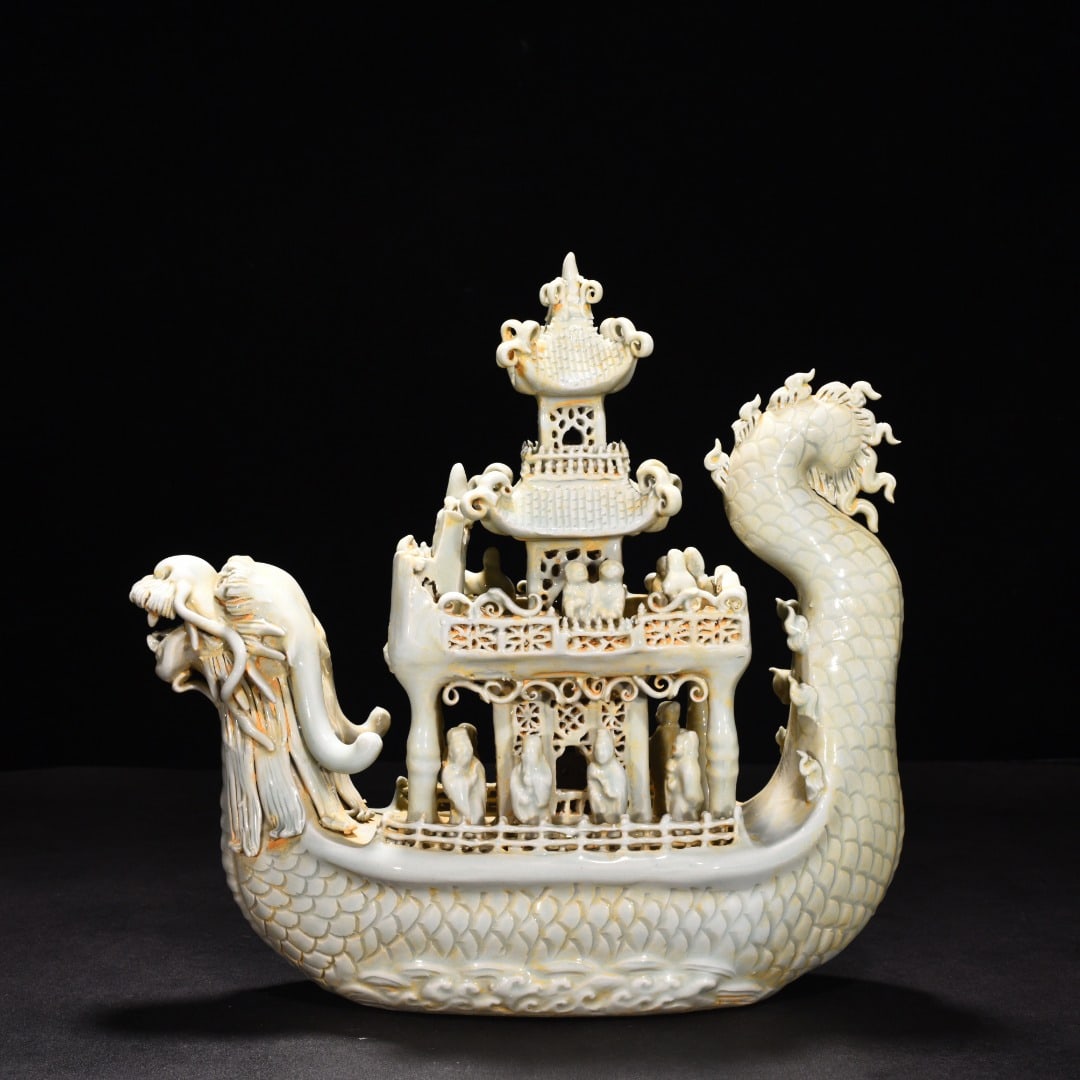 Song Dynasty Hutian Kiln Shadow Blue Dragon Boat (1 of 11)